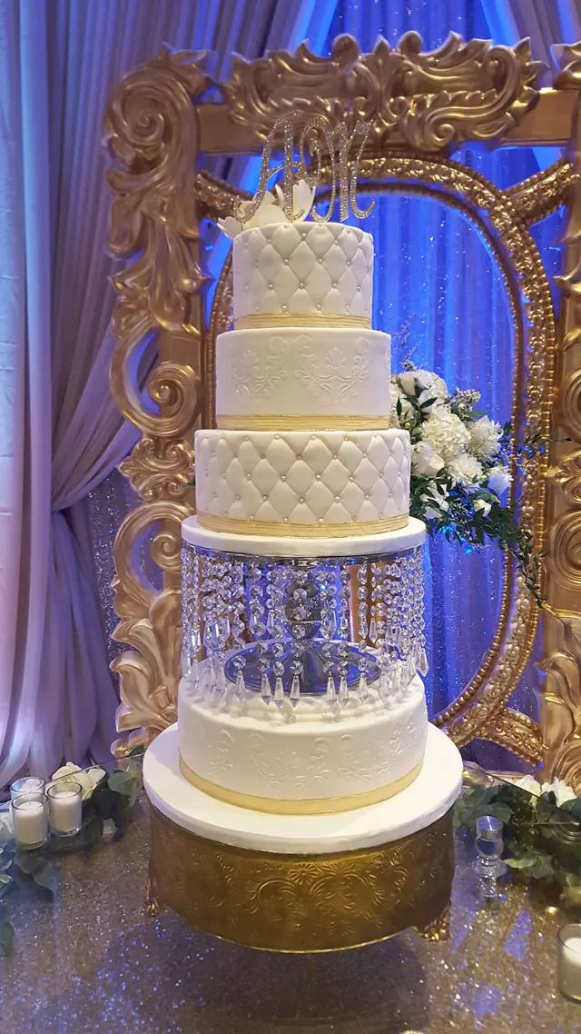 Wedding Cakes: Just Temptations 2