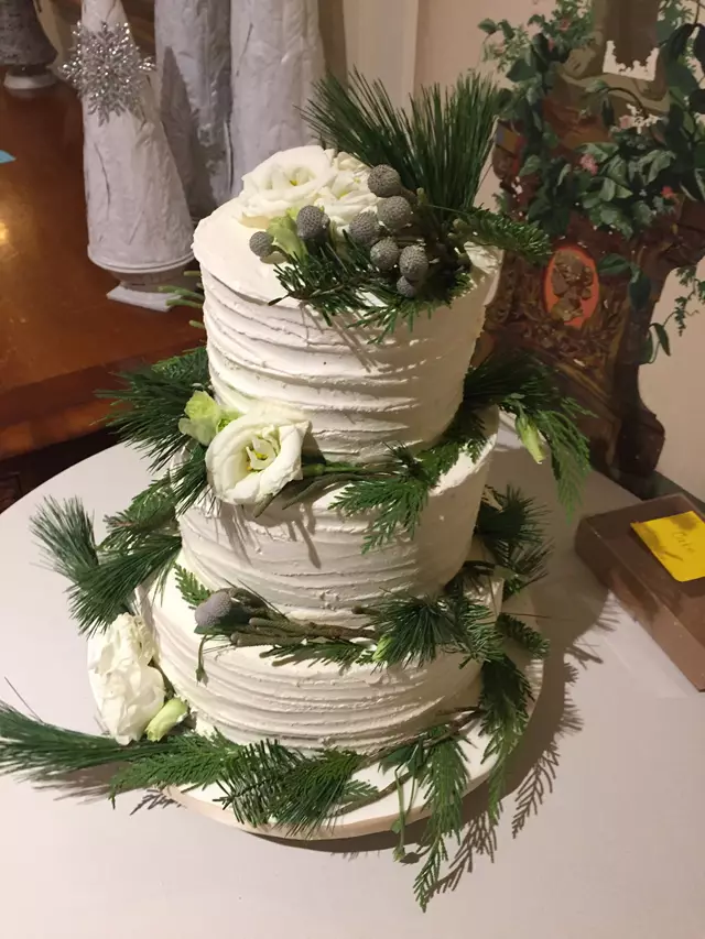 Wedding Cakes: Just Temptations 4
