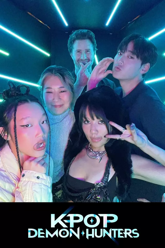 Photo Booths: LOL Photo Booth 5