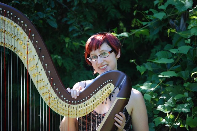 Live Music & Bands: Liane James - Harpist 2