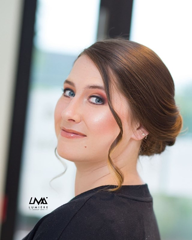 Hair & Makeup: Lumiere Beauty Atelier 4