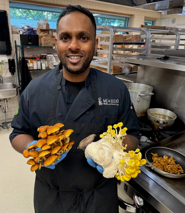 Full Service Caterers: Me & Julio Catering 28