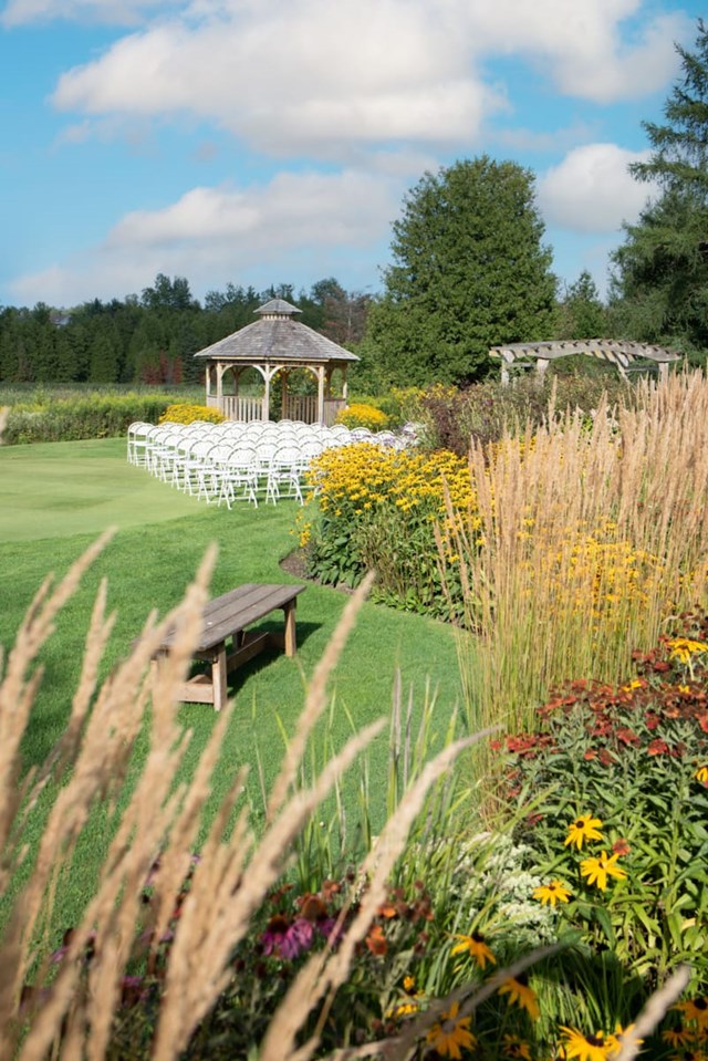 Golf & Country Clubs: Mill Run Golf Club 9