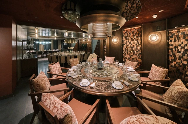 Restaurants: Mott 32 Restaurant 5