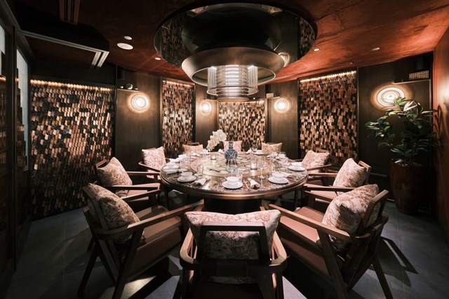 Restaurants: Mott 32 Restaurant 2