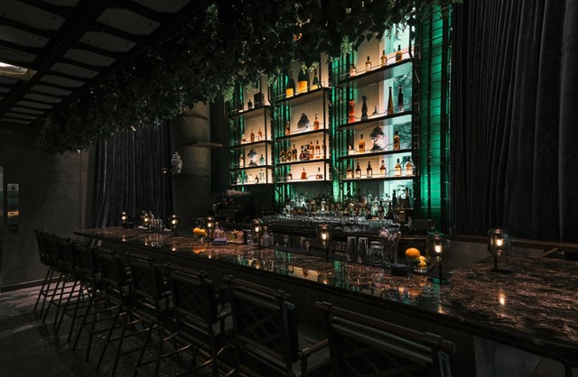 Restaurants: Mott 32 Restaurant 9