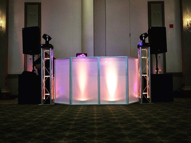 Disc Jockey's / DJs: Music in Motion DJ Service 5