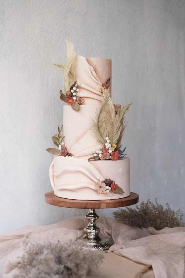 Wedding Cakes: Olivia Yang Cake Studio 25