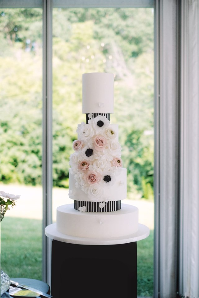 Wedding Cakes: Olivia Yang Cake Studio 13