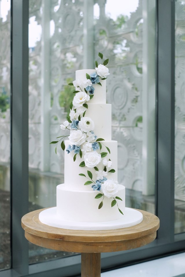 Wedding Cakes: Olivia Yang Cake Studio 10