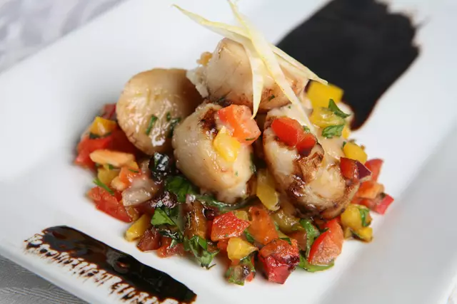 Banquet Halls: Paradise Banquet & Convention Centre 4