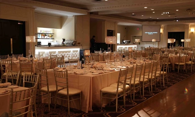 Banquet Halls: President Convention Centre 14