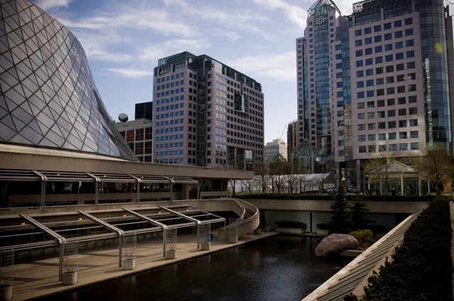 Concert Spaces: Roy Thomson Hall 3