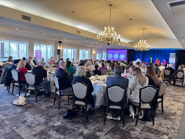 Golf & Country Clubs: Royal Ashburn Golf Club 3