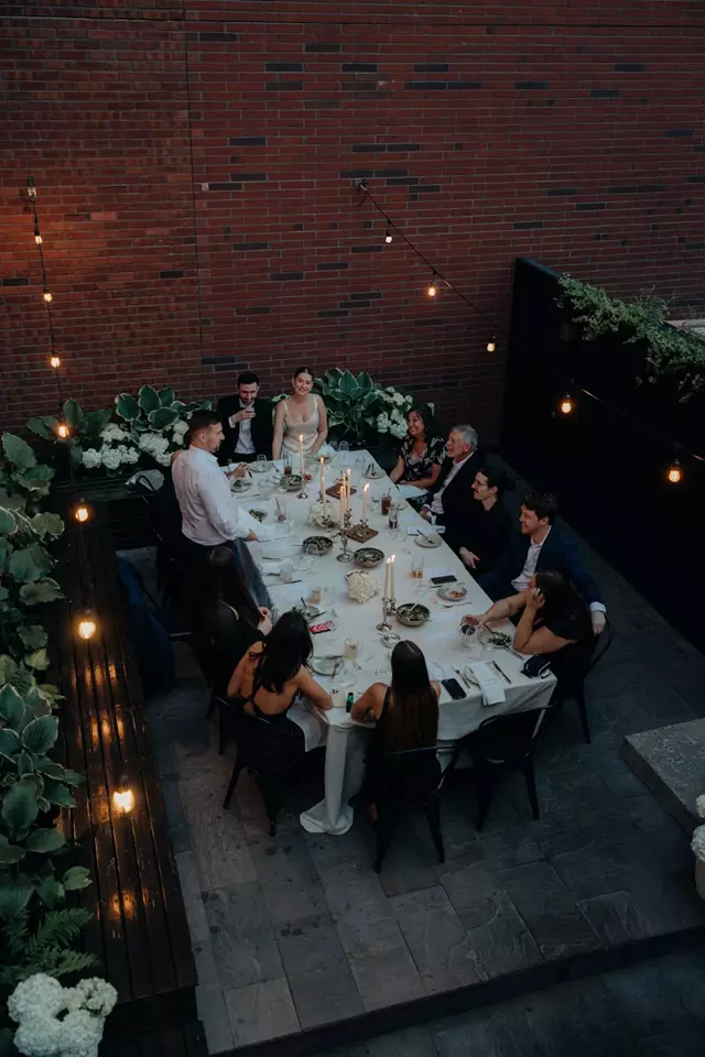 Restaurants: Sara Restaurant 2