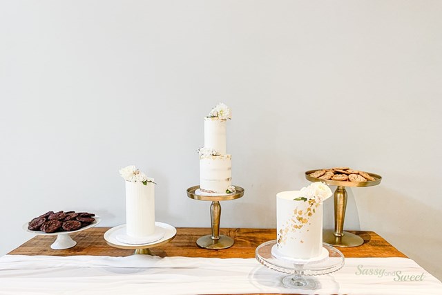 Wedding Cakes: Sassy and Sweet 3