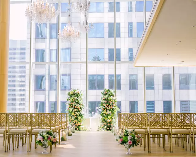 Hotels: Shangri-La Hotel, Toronto 5