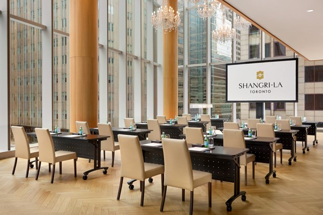 Hotels: Shangri-La Hotel, Toronto 3