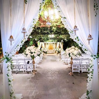 Event Décor: Source Wedding and Party Service 14