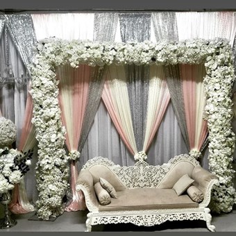 Event Décor: Source Wedding and Party Service 4