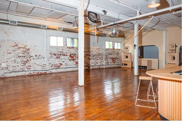 Loft & Studio Spaces: Standard Time 5