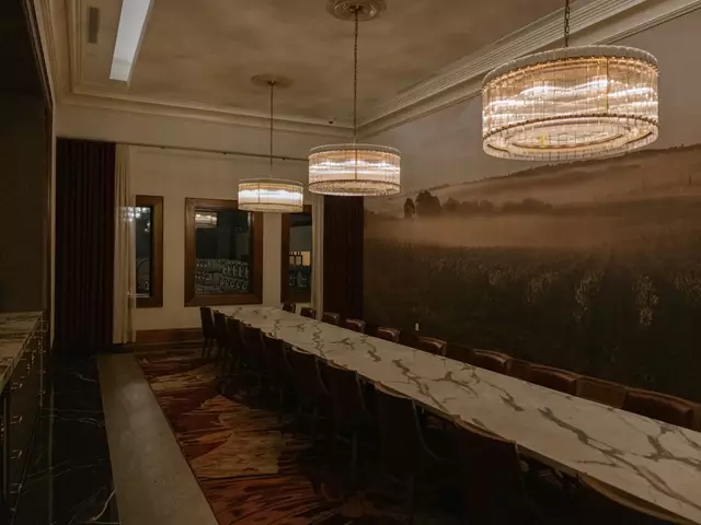 Wineries: Stone Eagle Winery 5