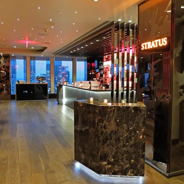 Restaurants: Stratus Restaurant 14