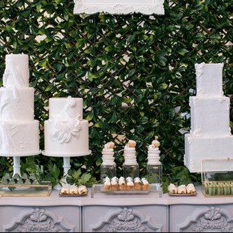 Wedding Cakes: Sweet Celebrations 5