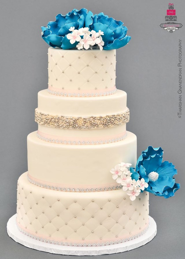 Wedding Cakes: The Frosted Cake Boutique 3