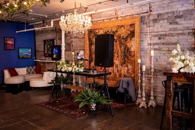 Special Event Venues: The Lodge On Queen 11