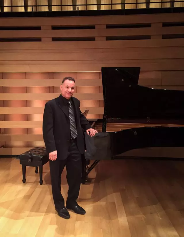 Live Music & Bands: The Michael Vieira Band 4