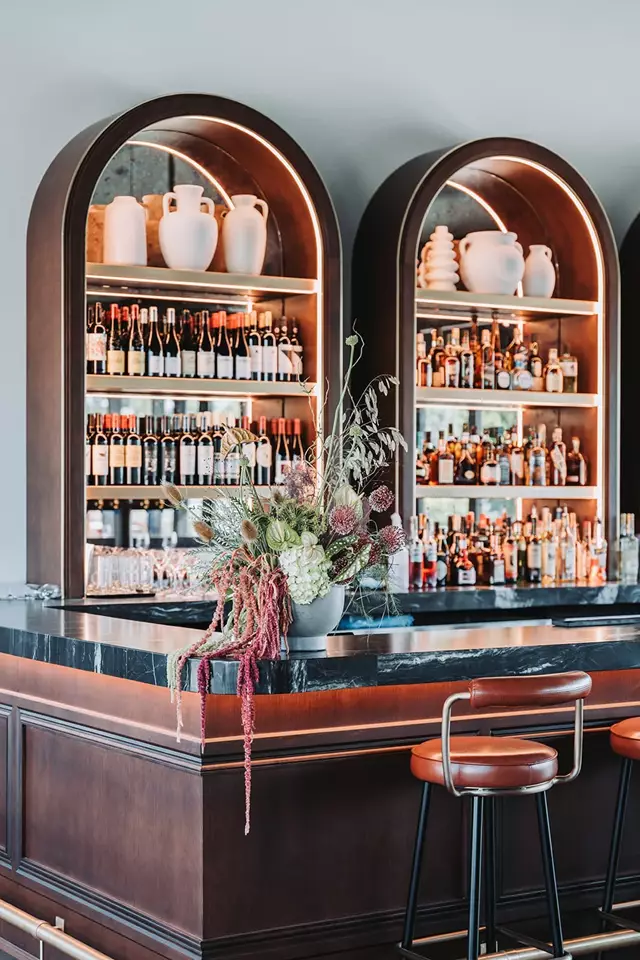 Hotels: The Postmark Hotel 4