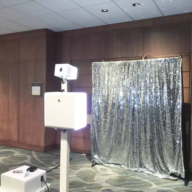 Photo Booths: The Selfie Spot Photobooth 5