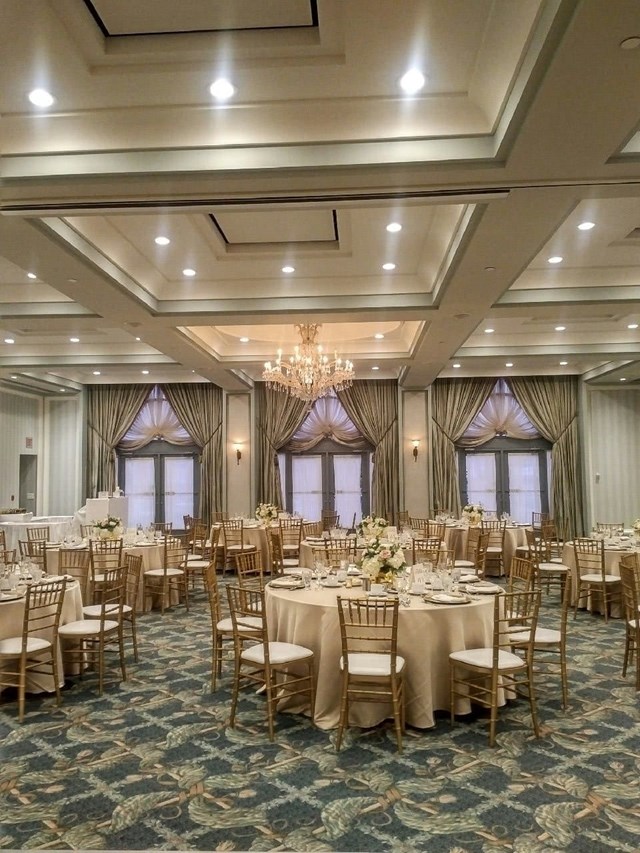 Banquet Halls: The Waterside Inn 4