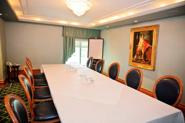 Banquet Halls: The Waterside Inn 5