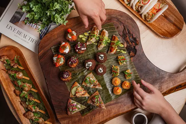 Restaurants: Third Place 3