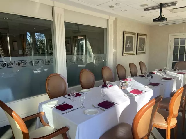 Golf & Country Clubs: Thornhill Golf & Country Club 4