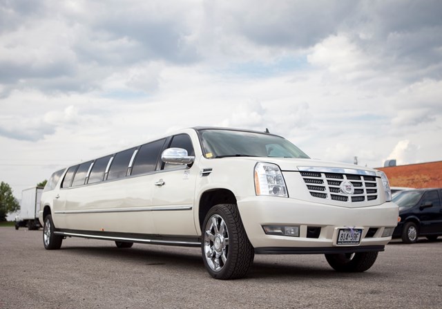 Limousines: Toronto Limo Rentals 12