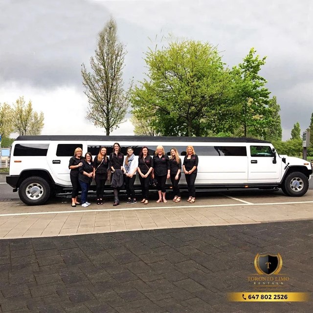 Limousines: Toronto Limo Rentals 8