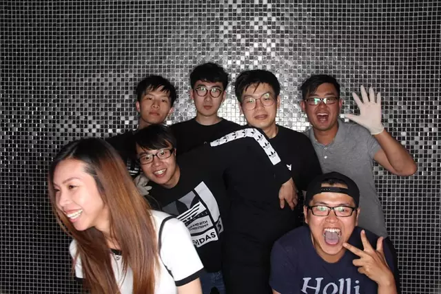 Photo Booths: VIP Digital Photobooth 5