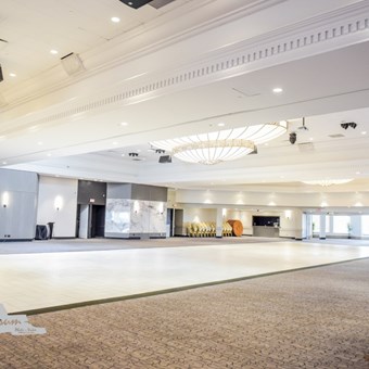 Banquet Halls: Venu Event Space 18