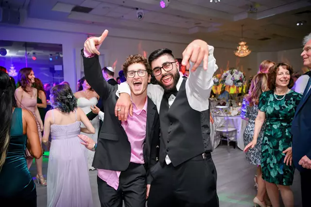 Social Event Planners: We’re Getting Married! Weddings Co. 3