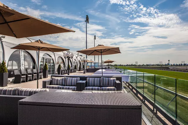 Entertainment Venues: Woodbine Racetrack 3
