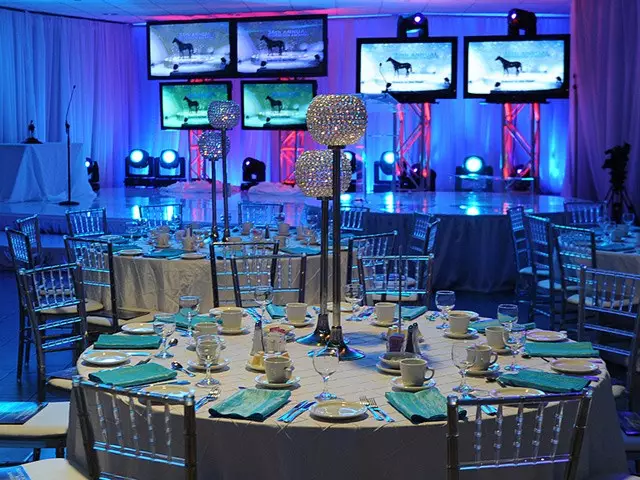 Entertainment Venues: Woodbine Racetrack 2