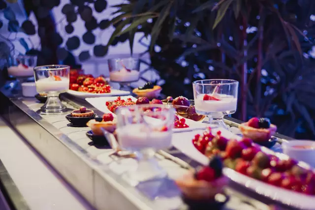 Full Service Caterers: en Ville Event Design and Catering 9